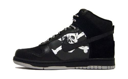 St. Pauli x Nike Accessories Pack