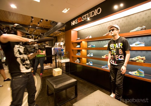 A-Trak x Nike Dunk High "Running Man" Contest