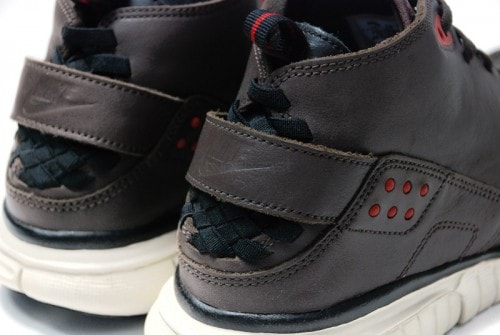Nike Free Hybrid Boot ND - A Closer Look