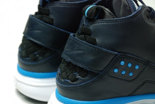 Nike Free Hybrid Boot ND - A Closer Look