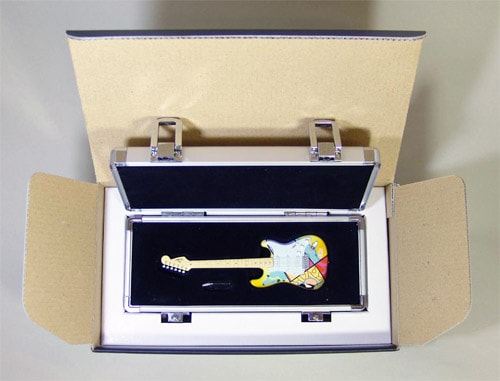 CRASH x F-Toys x Fender Mini Guitars