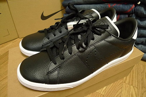 fragment design x Nike Tennis Classic for Sichuan Earthquake