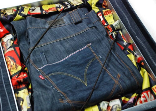 Levi's x 686 The Times Limited Edition Box 