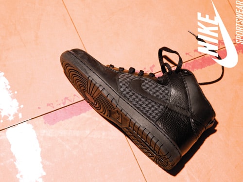 Nike Sportswear 2008 Holiday Dunk Collection