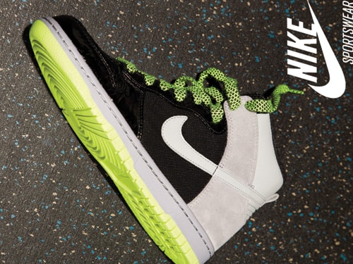 Nike Sportswear 2008 Holiday Dunk Collection