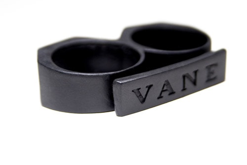 Vane Two-Finger Brass Knuckle Ring