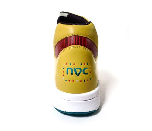 Reebok NYC Flash Court Victory Pump