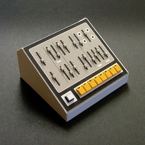 Dan McPharlin's Mini Retro Synthesizers
