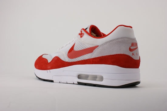 nike-air-max-1-2009-flywire-01