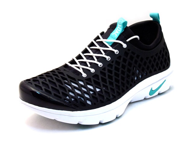 nike-air-rejuven8-quickstrike-10ac-1