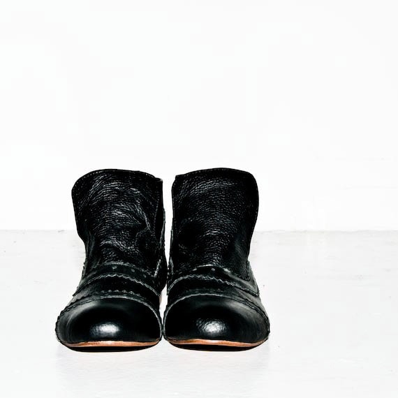 chronicles-never-black-5th-boots-1