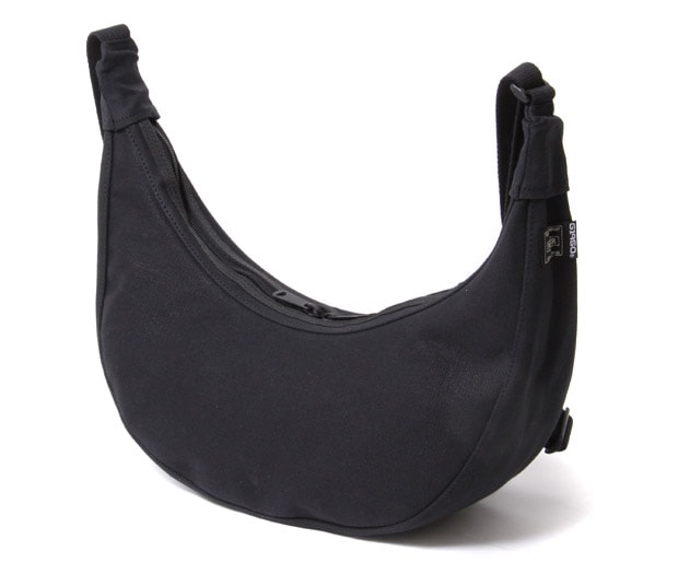 gallery-1950-canvas-bean-shoulder-bag-1