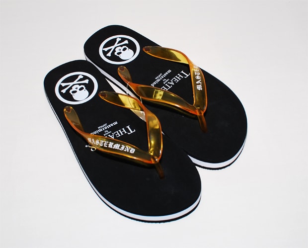 Theatre8 x mastermind JAPAN Flip Flops