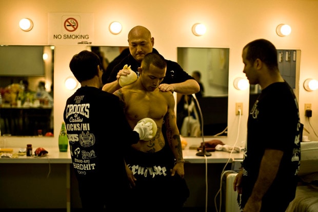 crooks-castles-kicks-hi-killer-bee-kid-yamamoto-tee-1