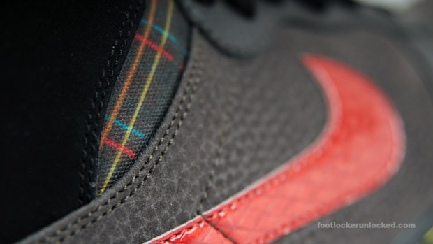 nike-big-nike-brown-plaid-sneaker-1