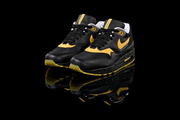 nike-sportswear-air-max-livestrong-pack-1