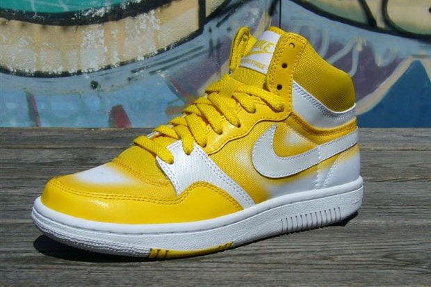 nike-womens-spray-paint-pack-1