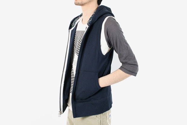 ships-jet-blue-wings-horns-sleeveless-zip-hood-1