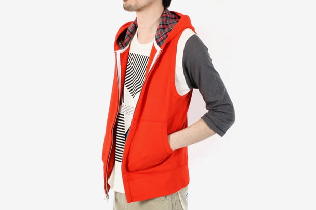 ships-jet-blue-wings-horns-sleeveless-zip-hood-1