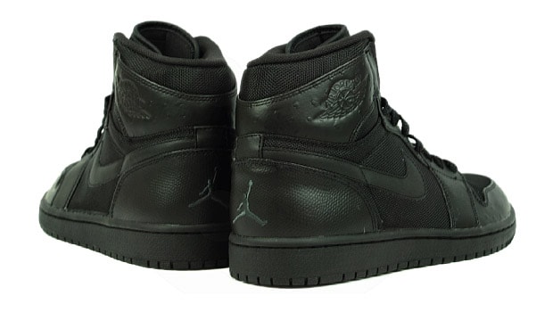 air-jordan-1-black-ostrich