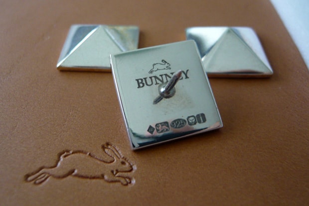 bunney-pyramid-studs
