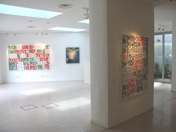 chaz-bojorquez-retna-follow-line
