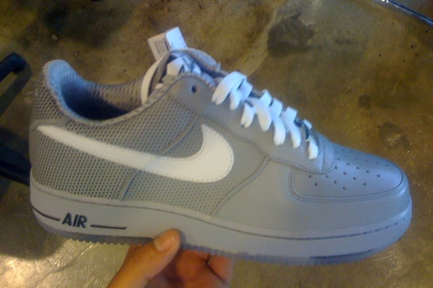 futura-nike-air-force-one-preview