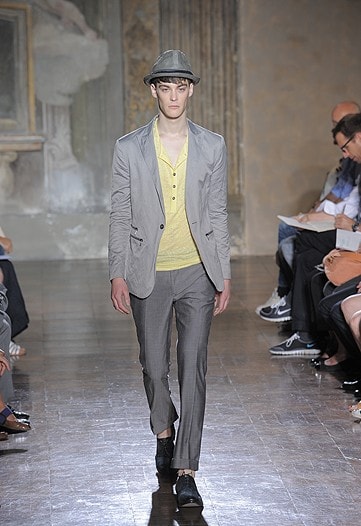 john-varvatos-2010-spring-rtw-collection