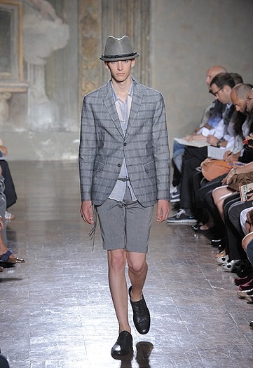 john-varvatos-2010-spring-rtw-collection