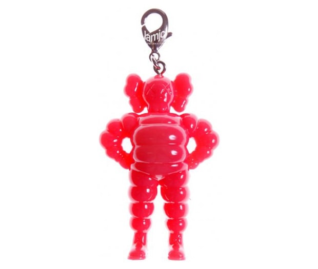kaws-chum-key-holder-original-fake