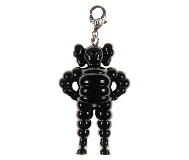kaws-chum-key-holder-original-fake