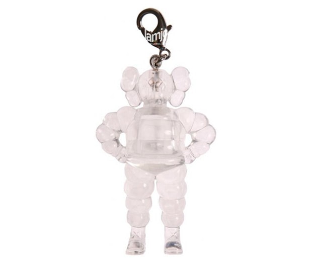 kaws-chum-key-holder-original-fake