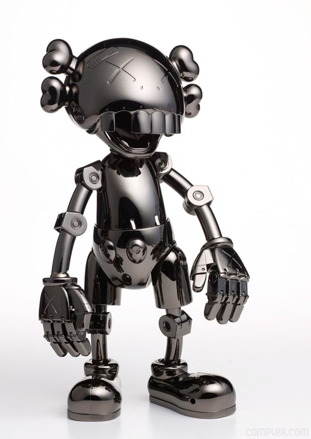 kaws-hajime-sorayama-no-future-companion-closer