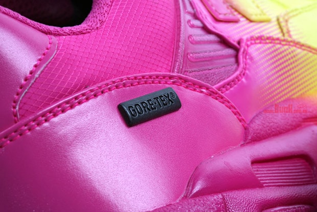new-balance-mtg580-gore-tex-gradient