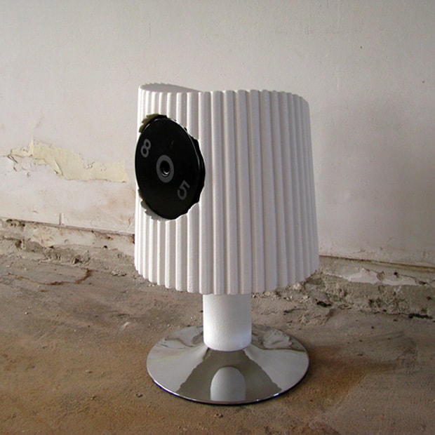new-york-hooded-fat-cap-chair