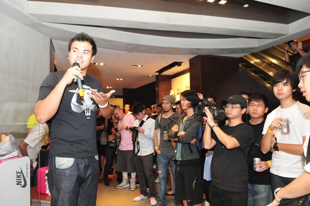 nike-air-yeezy-singapore-launch