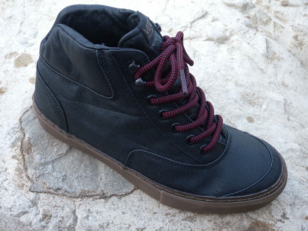 vans-california-2009-holiday-switchback