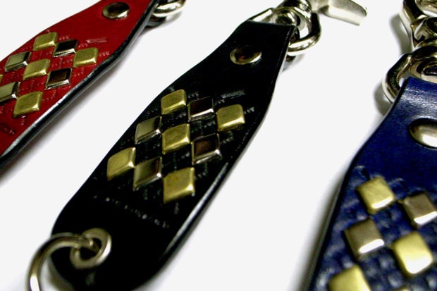 benny-gold-common-magazine-leather-keychains