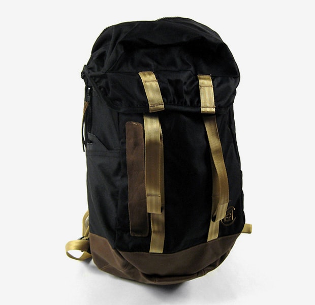 clot-2009-ss-clotone-outdoor-backpack