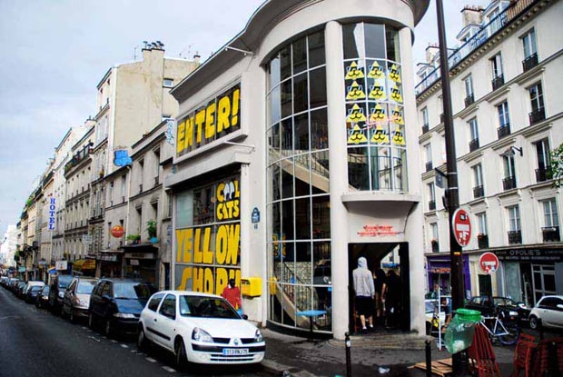 cool-cats-yellow-pop-up-store