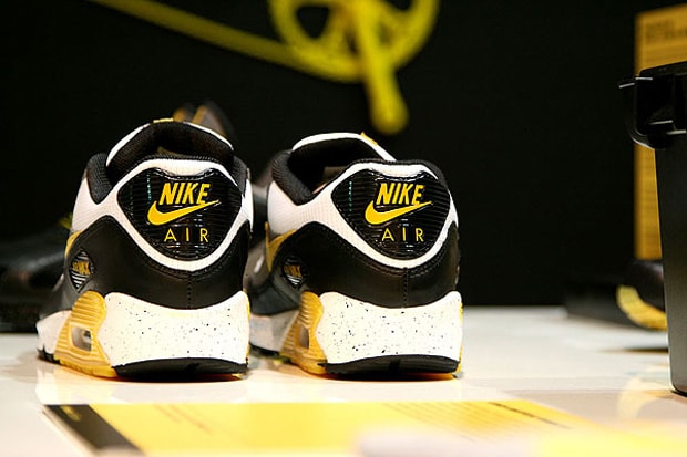 nike-sportswear-livestrong-installation-qubic