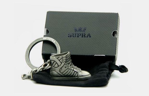 supra-skytop-keychains