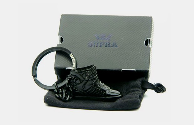 supra-skytop-keychains
