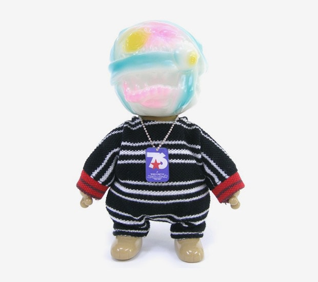 whiz-secret-base-obake-dog-vinyl-toy