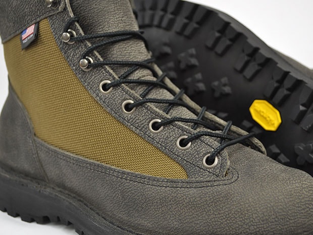 danner-japan-light-30th-anniversary-hiking-boot