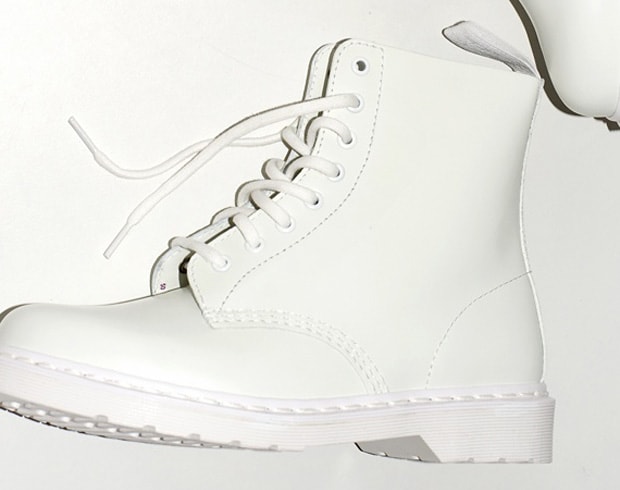 dr-martens-white-combat-boot