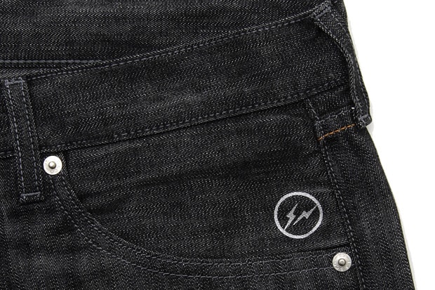 levis-fenom-metallic-disco-silver-gold-denim-jeans