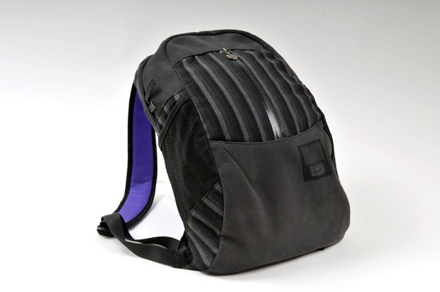 onitsuka-tiger-2009-fall-winter-gradient-stripe-bag