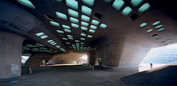 zaha-hadid-complete-works-book