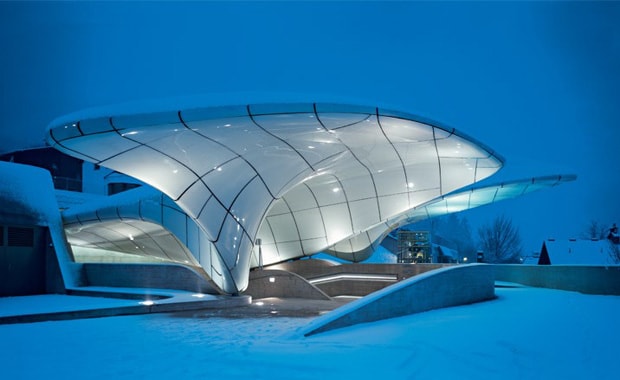 zaha-hadid-complete-works-book